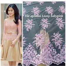 Dengan harga kebaya yang cukup terjangkau tergantung. Kebaya Kamen Dan Alpaka Murah On Instagram Ready Tile Aplikasi Leony Super Lembut Mewah Timbul Sis Cocok Utk Kebaya Modifikasi Dan Kebaya Modern Lainnya