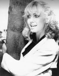 Wow, how did she has 4 of them inside her 😯😯😯