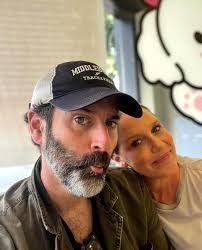 Very grateful to Jane Newkirk at Medmic for featuring 4 poems from  'Survivor's Notebook' (@acrebooks) and 'Flying