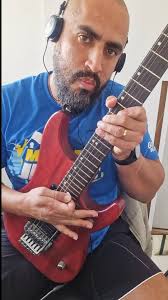 🎸 O que acontece quando uma corda quebra numa Floyd Rose:, 1. A afinação  de todas as cordas se desestabiliza, A ponte Floyd Rose é flutuante, ou  seja, ela se equilibra com a tensão das cordas puxando ...