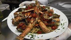 Les Linguine De Da Mimmo Youtube Restaurants Italiens Cuisine Italienne Linguine Aux Palourdes
