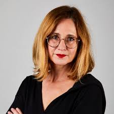 Karen Celis's Instagram, Twitter & Facebook