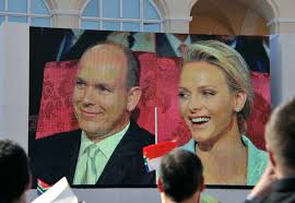 ♡ account dedicated to hsh the princess of monaco (charlene lynette wittstock), south african former olympic swimmer and wife of albert ii. Die Hochzeit Von Albert Und Charlene Manager Magazin