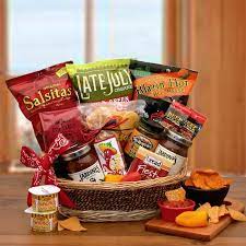 A Little Spice Gourmet Salsa Chips Gift Basket In 2021 Gourmet Gift Baskets Fathers Day Gift Basket Chips And Salsa