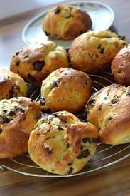 Briochettes Aux Pepites De Chocolat Le Dessert Du Dimanche Recettes De Cuisine Pepite Chocolat Alimentation