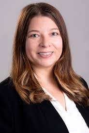 Ellie Steele's Instagram, Twitter & Facebook