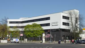 Datei Moabit Oberstufenzentrum Banken Immobilien Und Versicherungen 001 Jpg Wikipedia