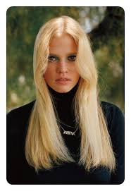 Capelli lunghi simbolo di femminilità: Acconciature Anni 70 Per Preparaci Con Stile Al Periodo Invernale