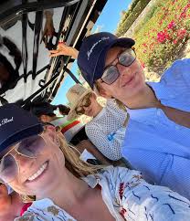 Audrey Sarver's Instagram, Twitter & Facebook