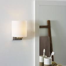 Dein badezimmer verdient stilvolle akzente! Badezimmer Wandleuchte Jenna Chrom Matt Glas Ip44 G9 Lucide 04204 01 12 Click Licht De