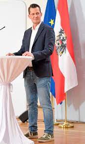 Katharina mückstein (born 1982) is an austrian film director, writer and producer. Der Mann Aus Der Praxis Wolfgang Muckstein Grune Derstandard At Inland