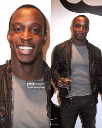 Back at the @laartshow hosted by the incredible @jennadewan supporting the  @american_heart Life is Why campaign and the @calfund Wildfire Recovery  Fund. It was a full-circle moment for me—my first event in