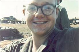 New memorial plaque design criticized