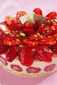 Fraisier A La Creme Diplomate Vanillee Notre Prefere Dessert Creme Diplomate Fraisier