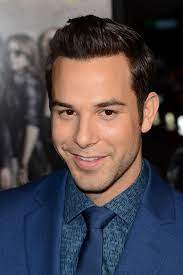 Pin By Suzan De Bruijn On Celeb Crushes Skylar Astin Pitch Perfect Skylar