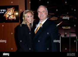 Wife jennifer hi-res stock photography and images