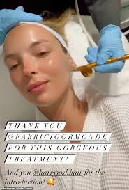 Jodie comer is speaking out about being at the center of controversy this past summer when fans speculated the actress' boyfriend supported president donald trump. Jodie Comer Indulges In A 500 Oxygen Therapy Facial At A Dermatologist In New York Geeky Craze