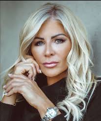 Jami Brown's Instagram, Twitter & Facebook