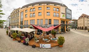 El personal de first inn hotel zwickau está deseando atenderte durante tu visita. Willkommen Stadthotel Zwickau Hotel First Inn Tagung Hochzeit Sachsen