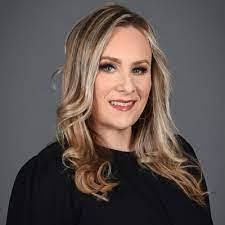 Leann Shaffer's Instagram, Twitter & Facebook