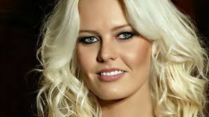 Shot nude model talks to police