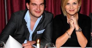 Carmen nebel ist eine deutsche fernsehmoderatorin, die vor allem durch ihre talkshow „willkommen bei carmen nebel bekannt ist. Carmen Nebel Familie Gregor Norbert Und Ella