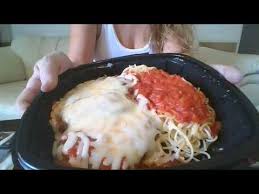 The giant chicken parmigiana is back at olive garden (via delish). Calories In Olive Garden Chicken Parmigiana Dinner