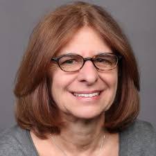 Leslie Steeves's Instagram, Twitter & Facebook