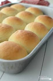 Yeast Rolls Texas Roadhouse Yeast Rolls In 2020 Homemade Dinner Rolls Dinner Rolls Dinner Rolls Recipe Homemade