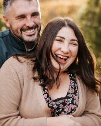 That Friday feeling ✨ . . . . . #ctphotographer #connecticutphotographer  #newenglandphotographer #westhartfordphotographer #ctshorelinephotographer  #sonaphoto #familyphotos #holidayphotos #holidaycards