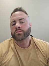 Gestutzter Bart vs. langer Bart, welcher ist besser? (Mein letzter Beitrag  wurde gelöscht, weil ich oben ohne war lol) : r/beards