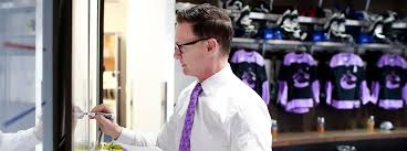 Ontdek de perfecte stockfoto's over newell brown en redactionele nieuwsbeelden van getty images kies uit premium newell brown van de hoogste kwaliteit. Ducks Name Newell Brown Assistant Coach San Diego Gulls