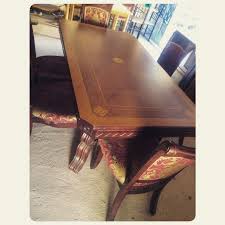 for sale classic dining table for 6 person good condation price 60 bd للبيع طاولة طعام كلاسك بحالة ممتازة السعر 60 bd dining table decor home decor