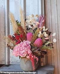 Hang drying and air drying are more you can hang dry flowers in a closet, attic, dry cellar, garage, outdoor shed, or microwave drying is not only the latest drying method, but it is the quickest and most effective. Dried Flowers Are Back In Fashion And You Can Create Your Own In Minutes Using A Microwave Daily Mail Online