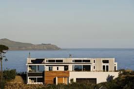See more ideas about house on a hill, house, house design. New Zealand Hilltop House With Amazing Views