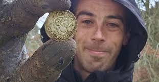 YouTube metal detectorist facing $115k fine, jail time over little-known  '75-year rule'