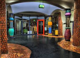 Das ursprüngliche empfangsgebäude wurde im zuge eines. Hundertwasser Bahnhof In Uelzen Innenansicht 1 Hdr Von Michael Stohr Hundertwasser Hundertwasser Bahnhof Architektur