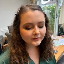 Matte 🩷 I love this matte eye look, no shimmer in sight. Smokey brown eyes  with plenty of lashes x