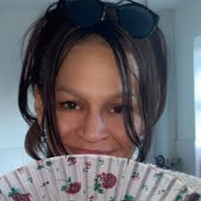 Angeline Bryan's Instagram, Twitter & Facebook