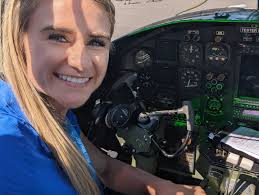 Amanda Holly (@amandahollywx) • Instagram photos and videos