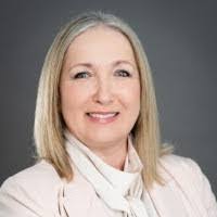 Kelli Blancett's Instagram, Twitter & Facebook