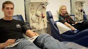 Plasma spenden heißt leben retten. Flussiges Gold Aus Der Vene Plasmaspenden Im Kampf Gegen Die Pandemie Tiroler Tageszeitung Online Nachrichten Von Jetzt