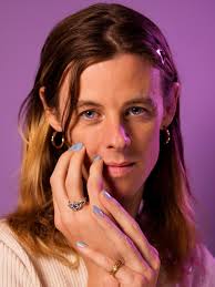 Biography author matching "elisabeth" (Sorted by Popularity Ascending)