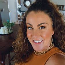 Anybody have a great travel agent? Trying to plan a trip to Universal...