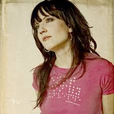 Roberta Harrison's Instagram, Twitter & Facebook