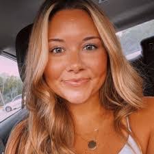 Savanna Huff's Instagram, Twitter & Facebook