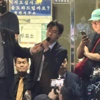 [속보]전한길, 잠실.투표소 도착.투표함.반출 못해 - 클리앙