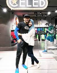 Terdahulu, norman pernah berkahwin dengan abby pada 2002 namun bercerai pada 2008. Norman Hakim Orang Terakhir Tahu Memey Hamil Iluminasi