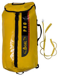 Nie brudzi chwytów, nie pyli, daje niesamowitą przyczepność. Worek Transportowy Beal Pro Rescue 40 Sklep Wspinaczkowy Rockice