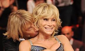 Find the perfect enzo paolo turchi stock photos and editorial news pictures from getty images. Carmen Russo Ed Enzo Paolo Tra Noi Neanche Un Bacio A Causa Del Covid Radio 105